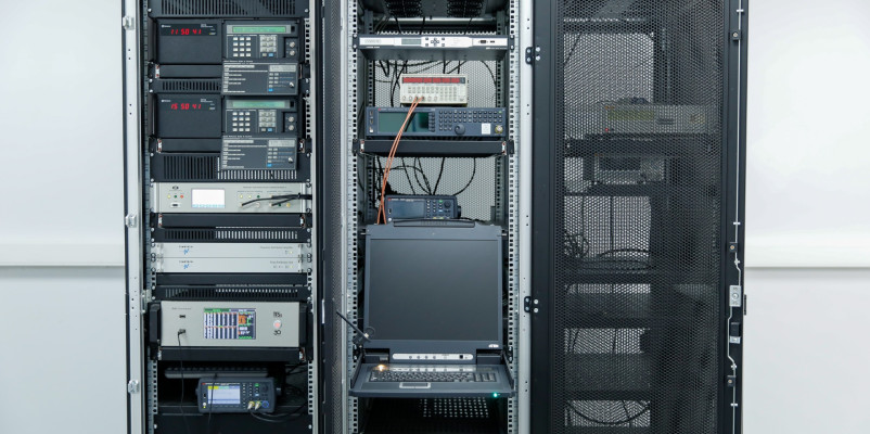 Vaxt, tezlik və mikrodalğa ölçmələri laboratoriyası