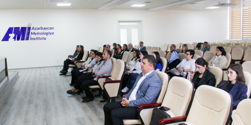 AzMi-də “Sınaq və kalibrlənmə laboratoriyalarının səlahiyyətliliyinə dair ümumi tələblər” mövzusunda təlim keçirilib