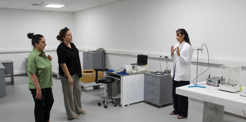 “Azelab” MMC-nin nümayəndələri AzMİ-nin laboratoriya infrastrukturu ilə tanış olublar