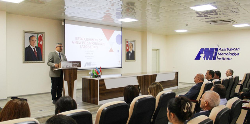 AzMİ-də radiotezlik və mikrodalğa laboratoriyasının yaradılması metodlarına dair təlim keçirilib