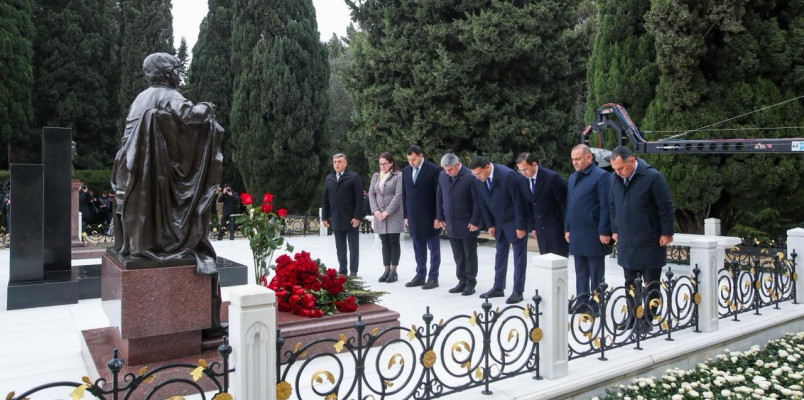 Ümummilli Lider Heydər Əliyevin əziz xatirəsi yad edilib