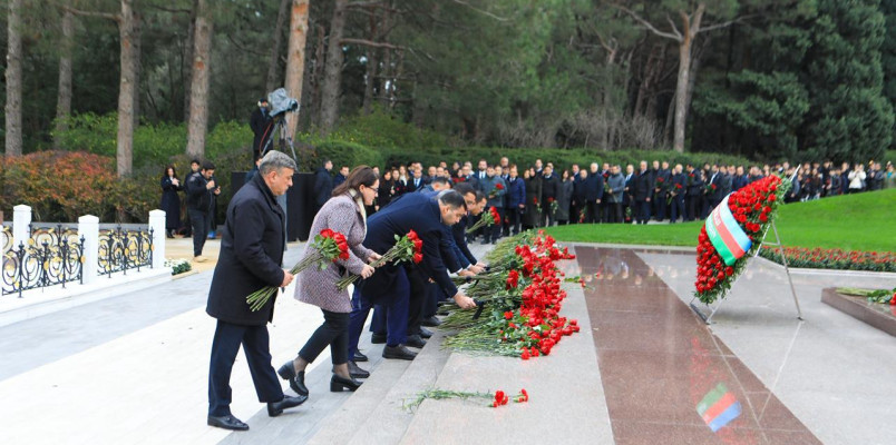 Ümummilli Lider Heydər Əliyevin əziz xatirəsi yad edilib