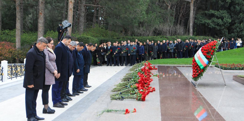 Ümummilli Lider Heydər Əliyevin əziz xatirəsi yad edilib