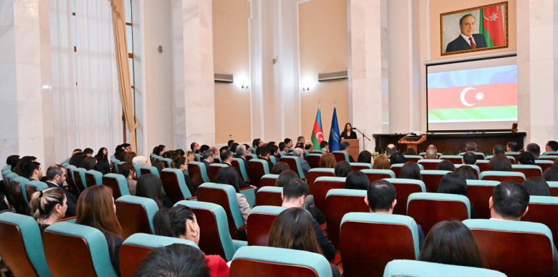 Agentliyin kollektivi Xocalı soyqırımı abidəsini ziyarət edib