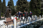 Ümummilli Lider Heydər Əliyevin anadan olmasının 103-cü ildönümü ilə əlaqədar Agentliyin rəhbər heyəti Fəxri xiyabanı ziyarət edib